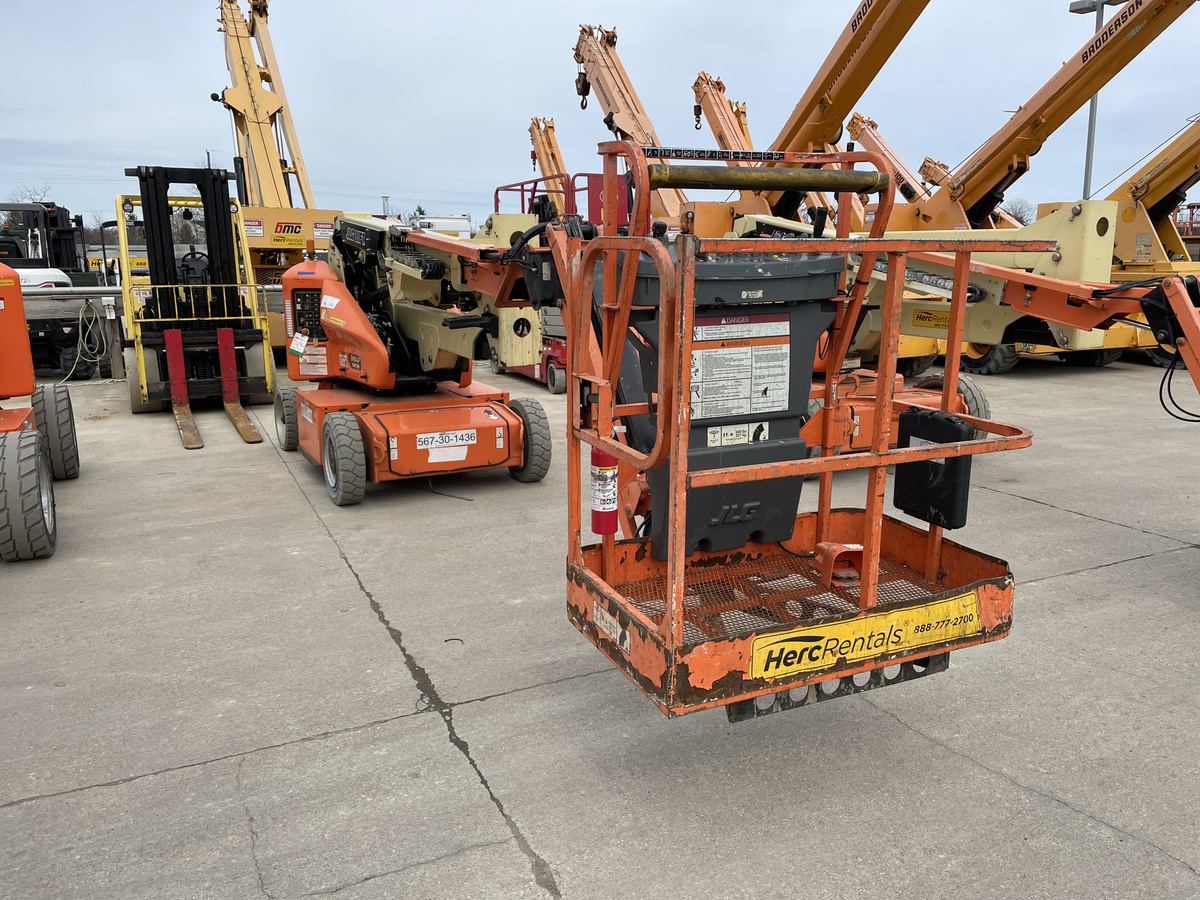 2018 JLG E400AJPN-4