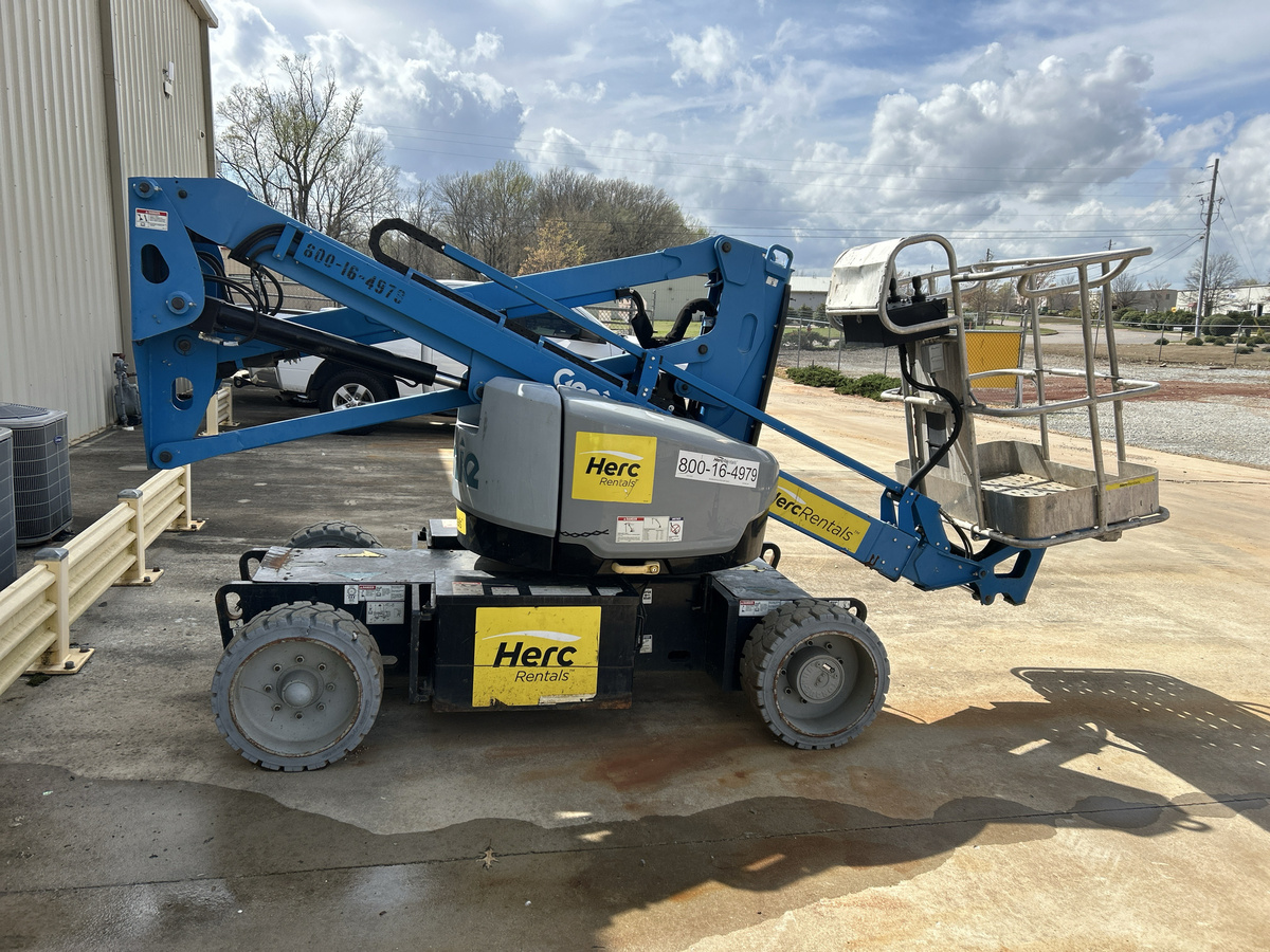 2017 Genie Z-33/18