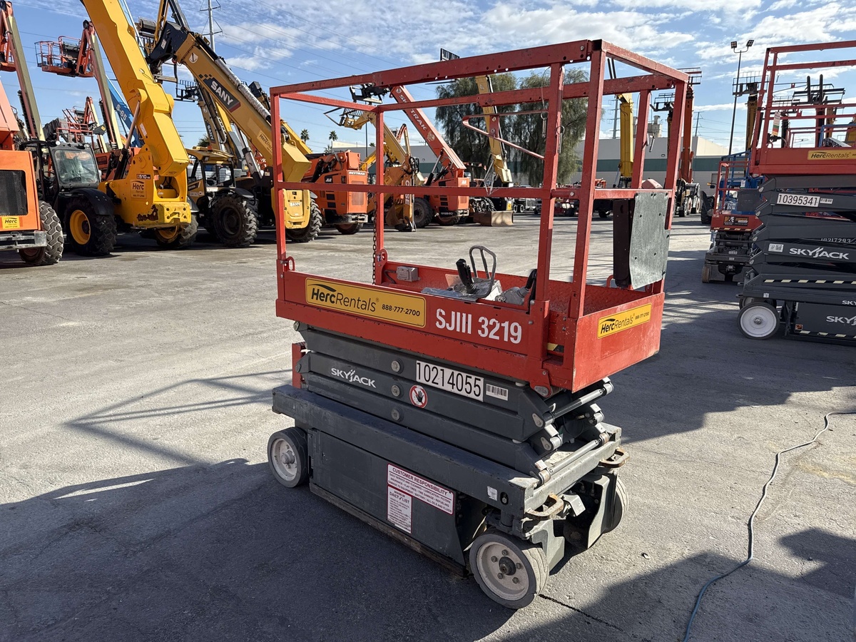 2017 Skyjack SJ3219