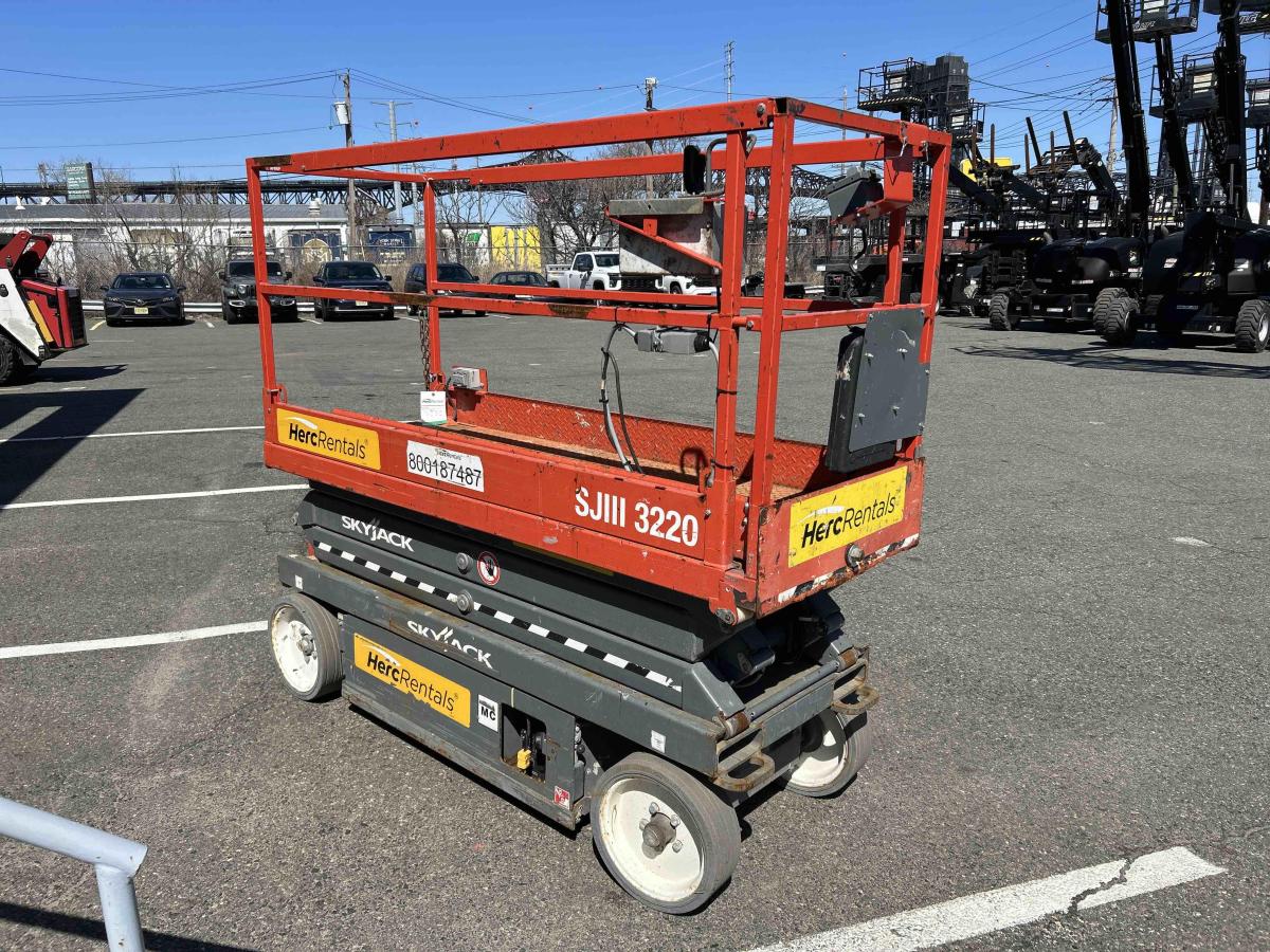 2017 Skyjack SJ-3220