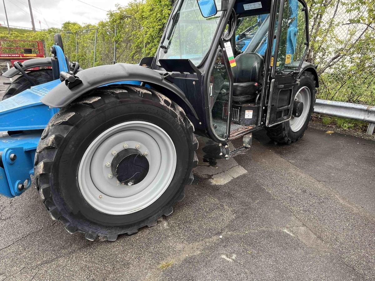 2017 Genie GTH-1056-7
