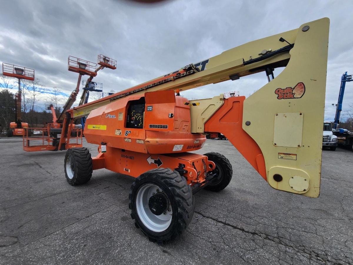 2015 JLG 800AJ