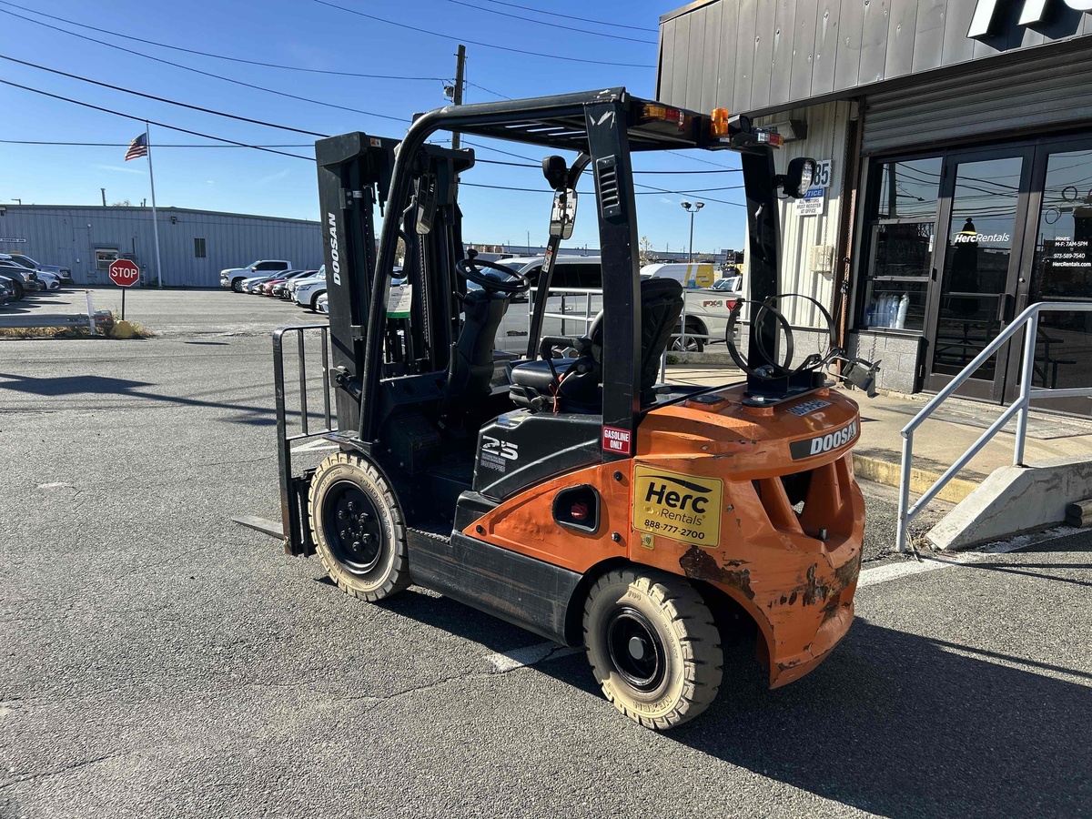 2022 Doosan G25E-2