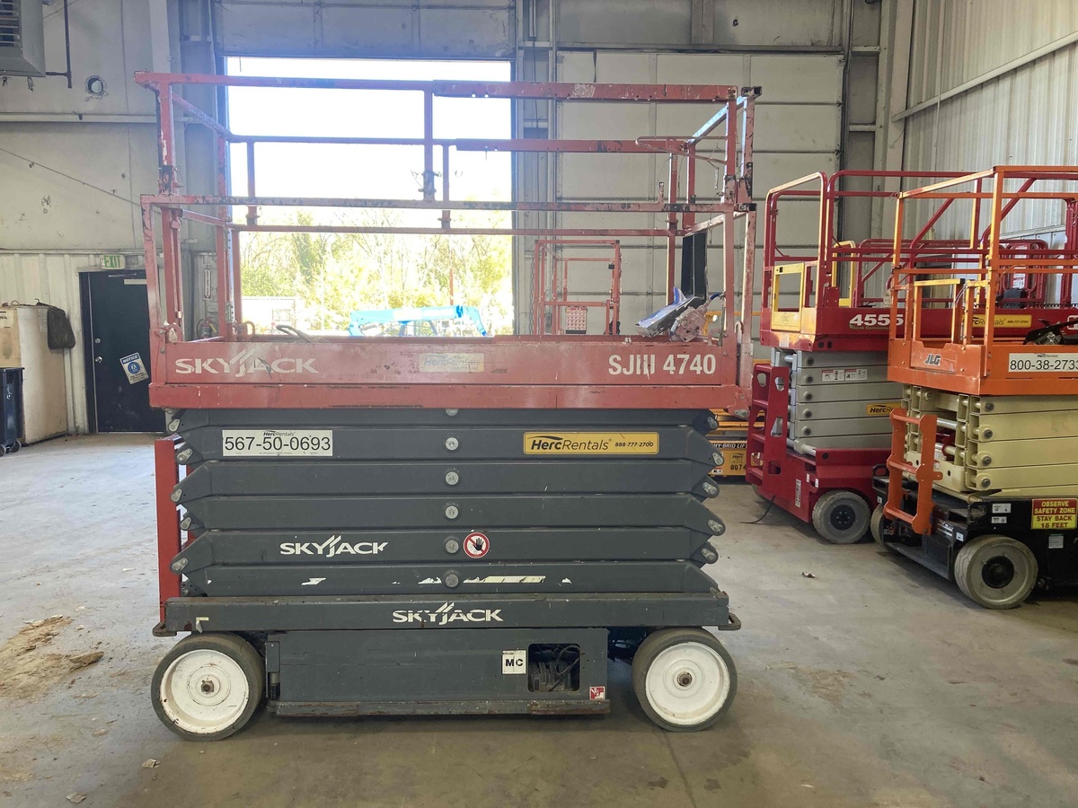 2018 Skyjack SJ4740