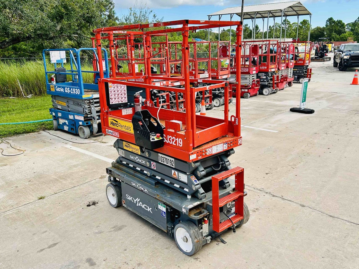 2022 Skyjack SJ3219-8
