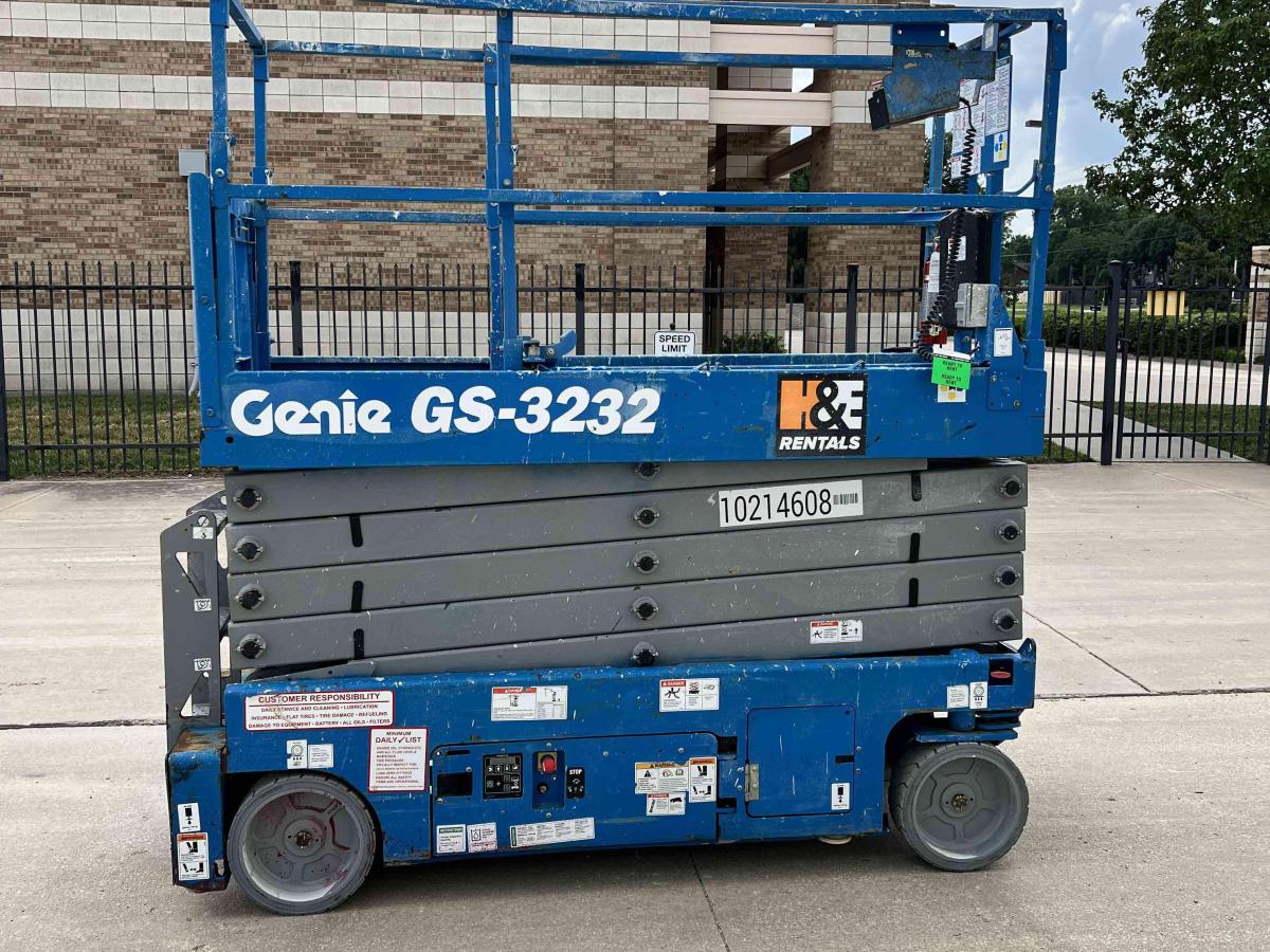 2017 Genie GS-3232-5