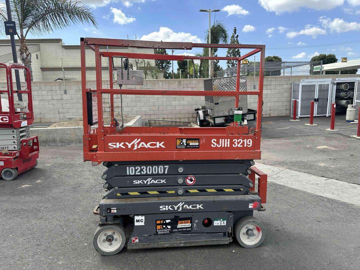 2017 Skyjack SJ3219