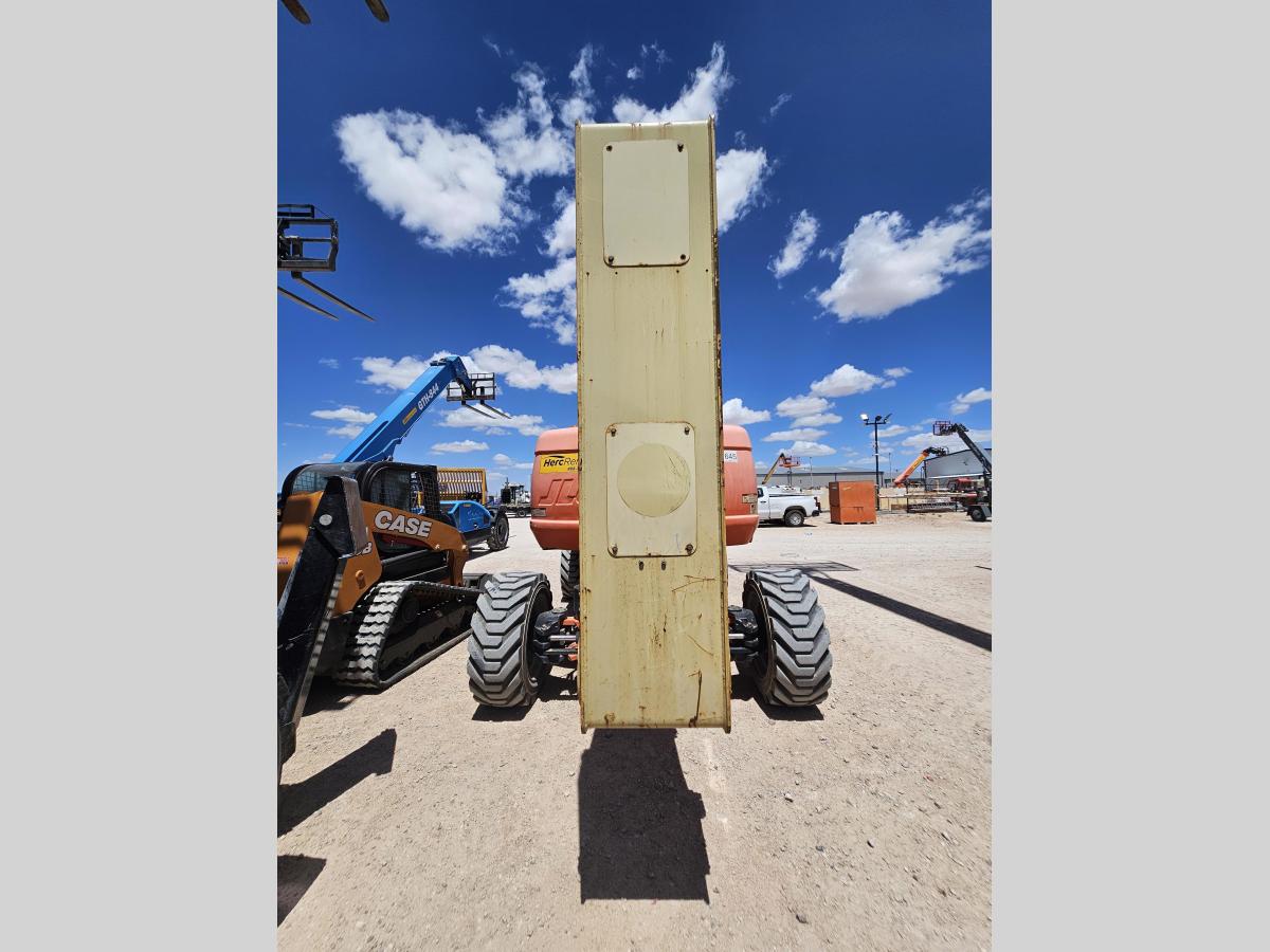 2015 JLG 800AJ