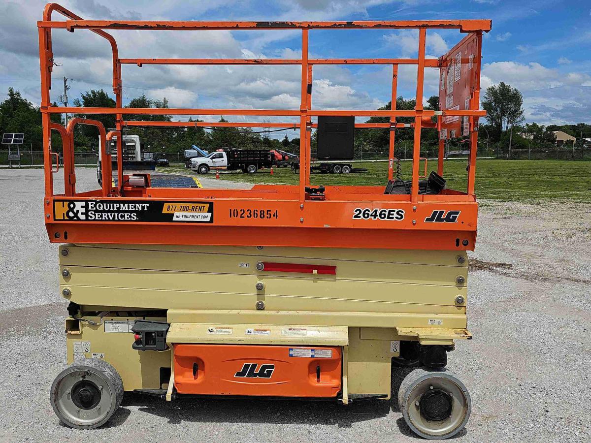 2018 JLG 2646ES