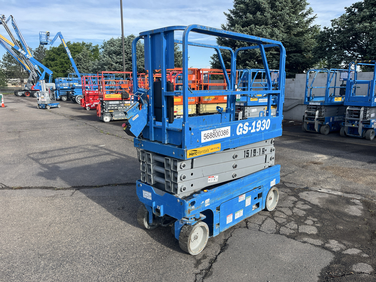 2019 Genie GS-1930