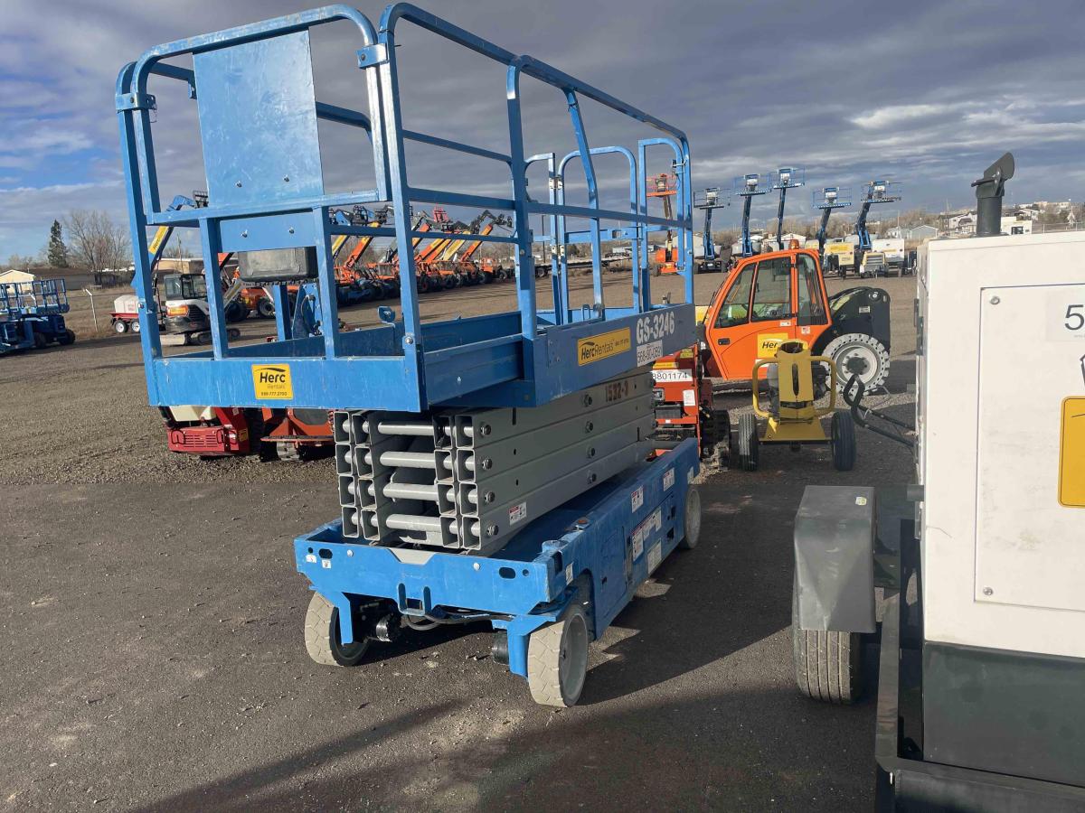 2019 Genie GS-3246