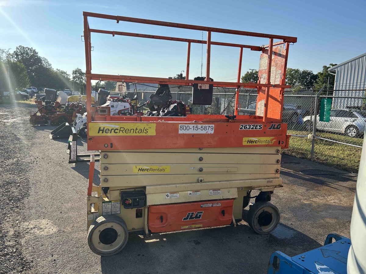 2017 JLG 2632ES-2