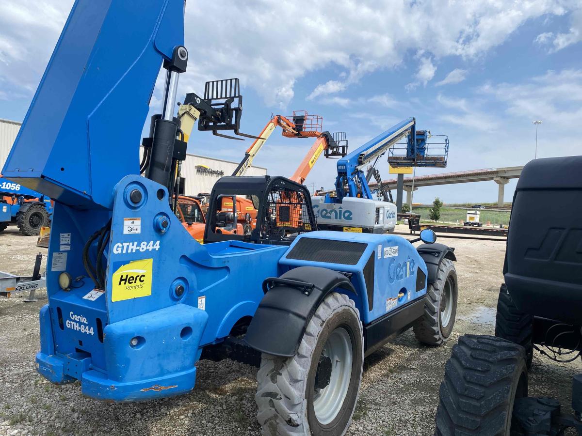 2018 Genie GTH 844