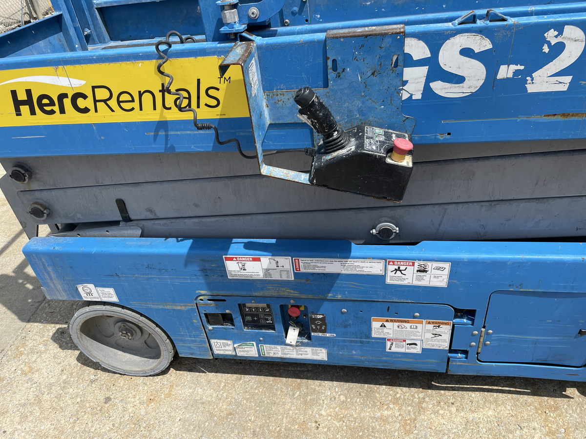 2019 Genie GS-2032-8