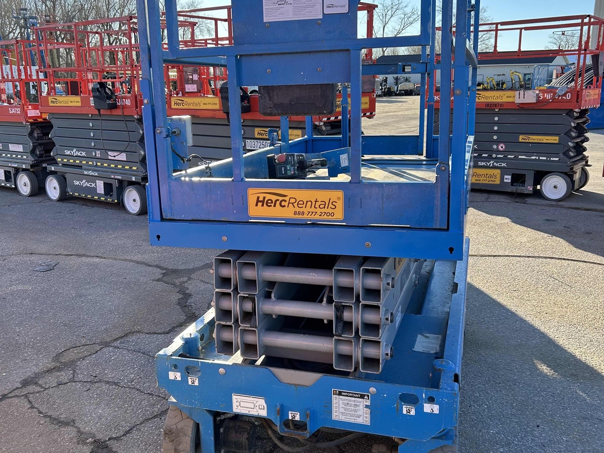 2017 Genie GS-2646-4