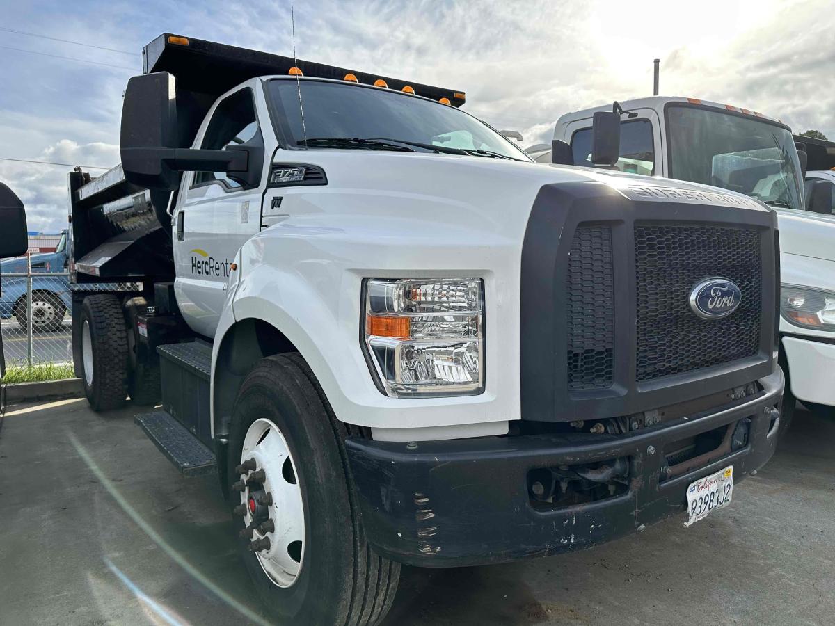 2017 Ford F750