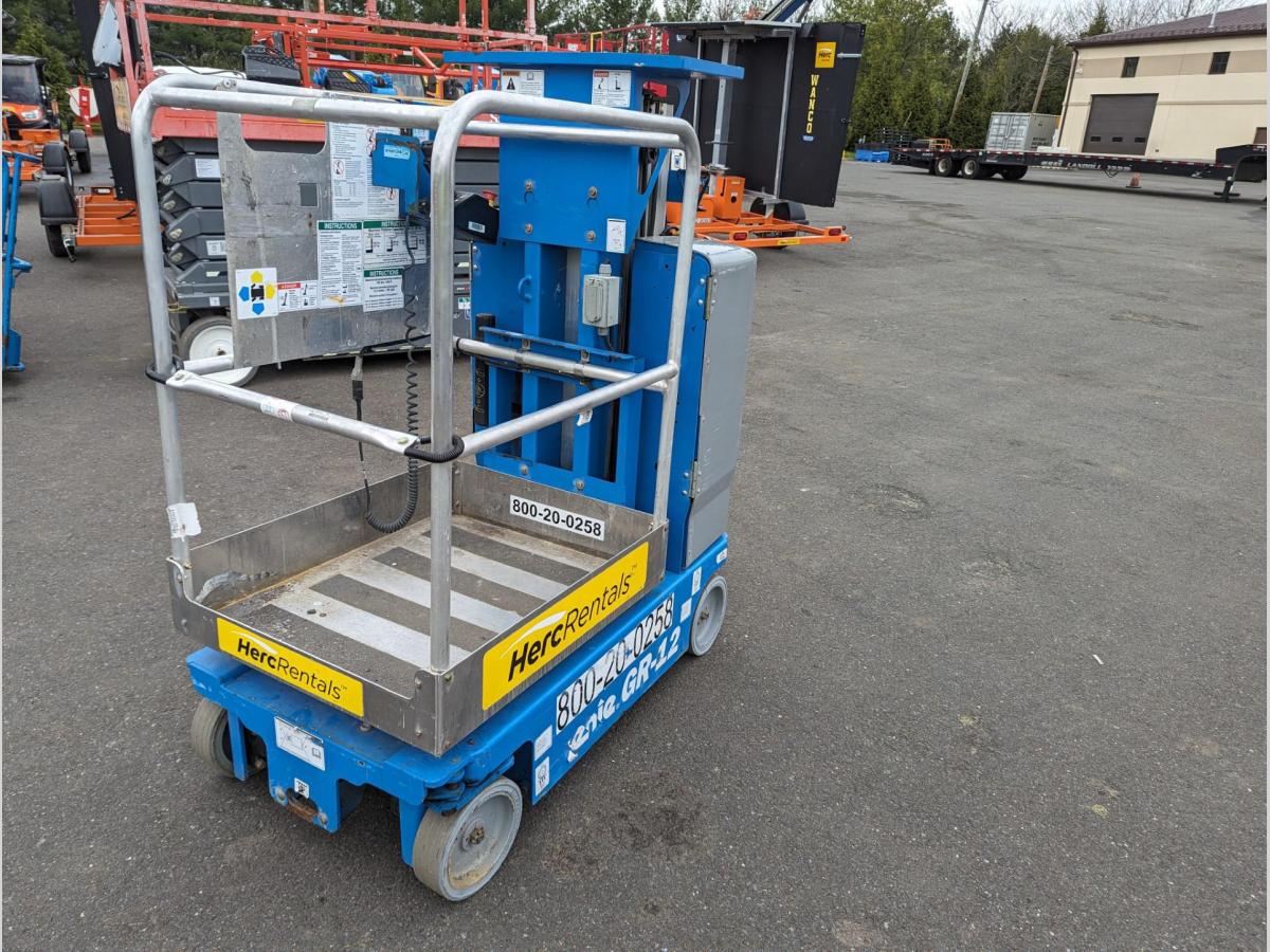 2018 Genie GR-12