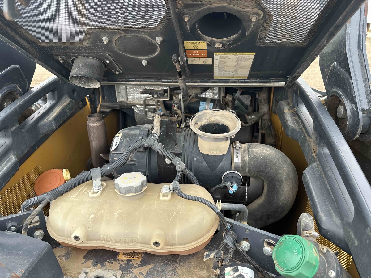 2019 John Deere 320G-6