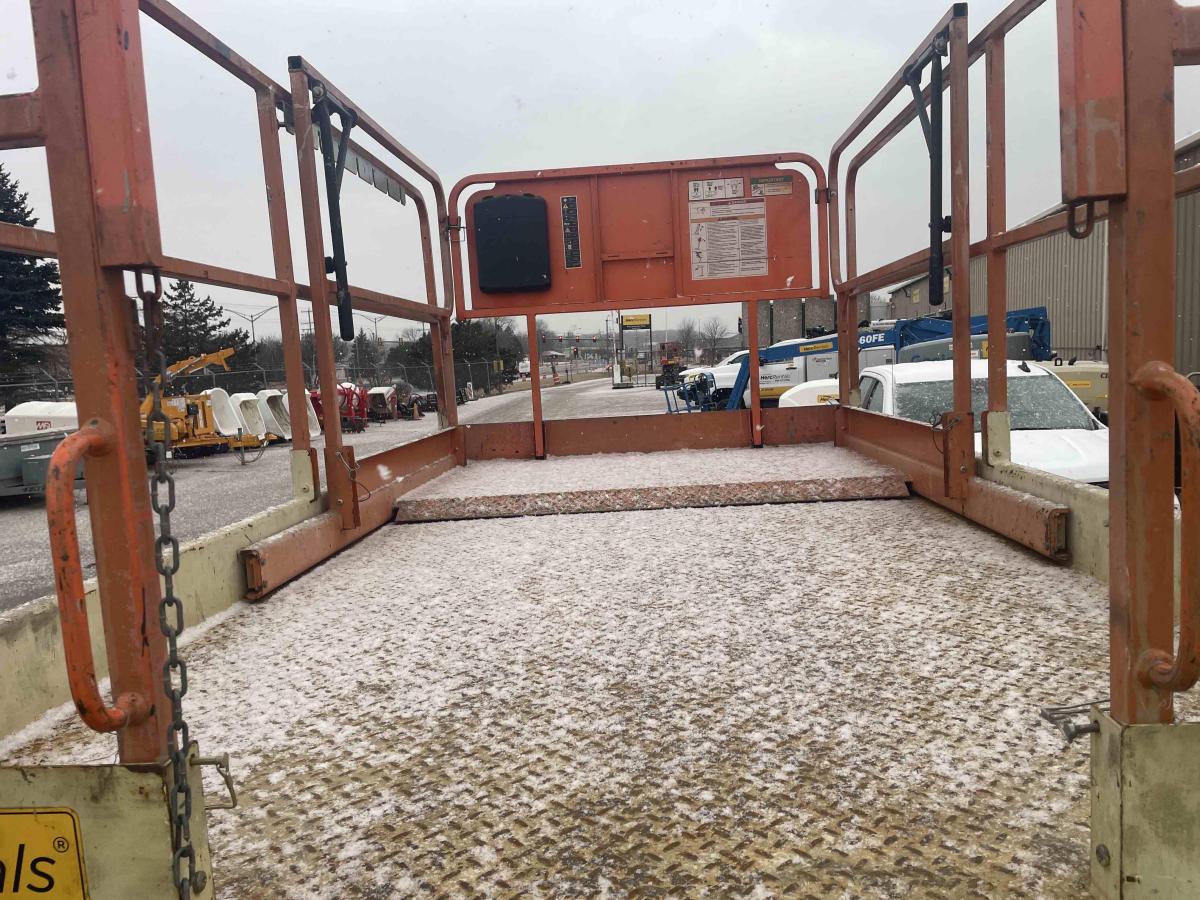 2015 JLG 4069LE