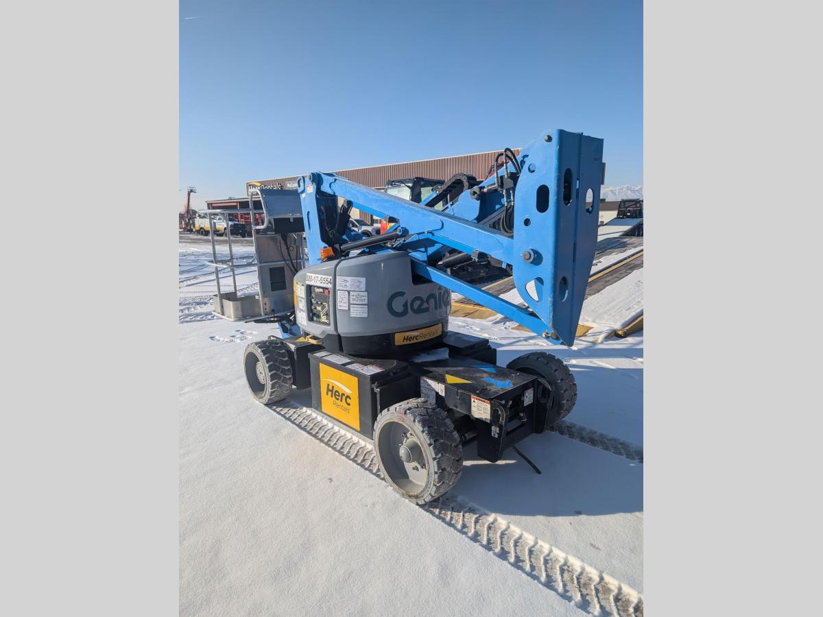 2017 Genie Z-33/18