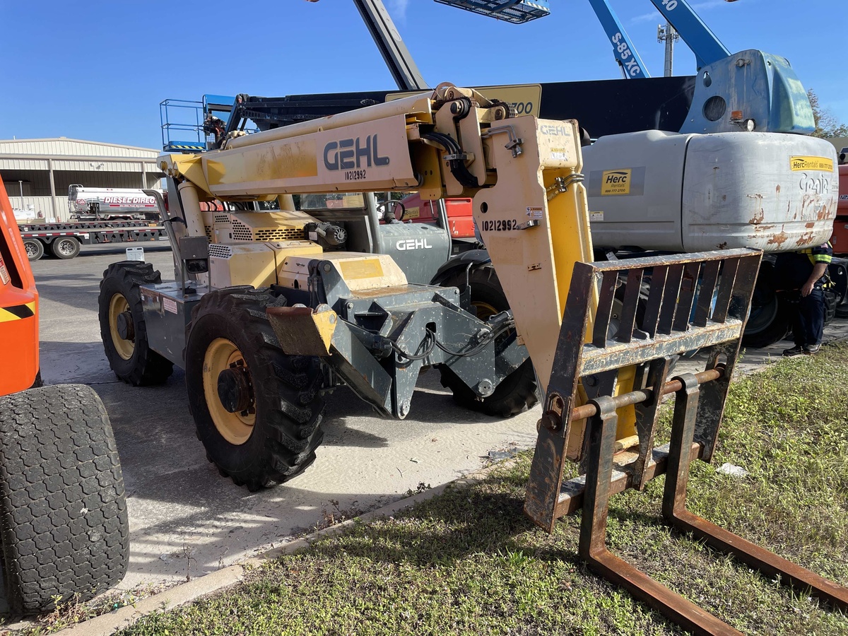 2017 Gehl RS10-55