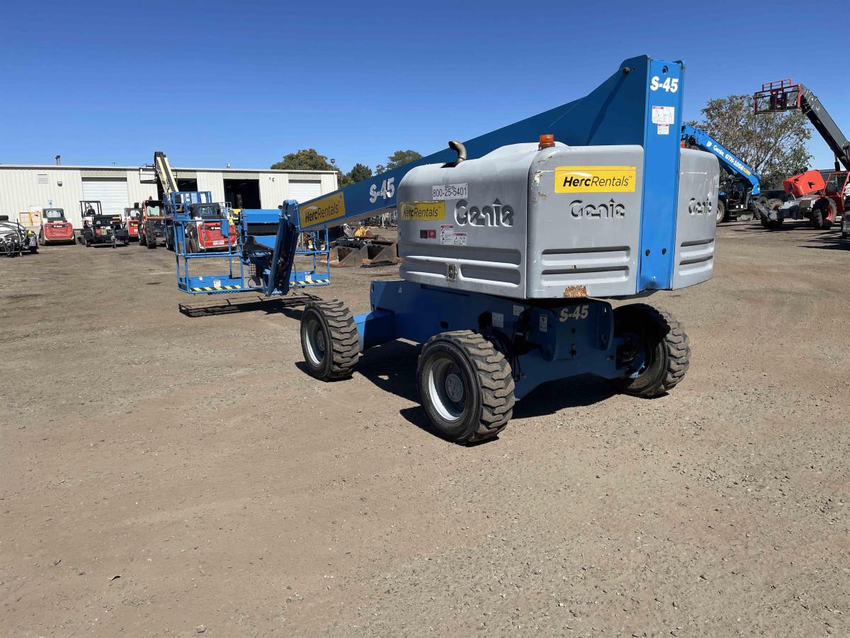 2019 Genie S-45