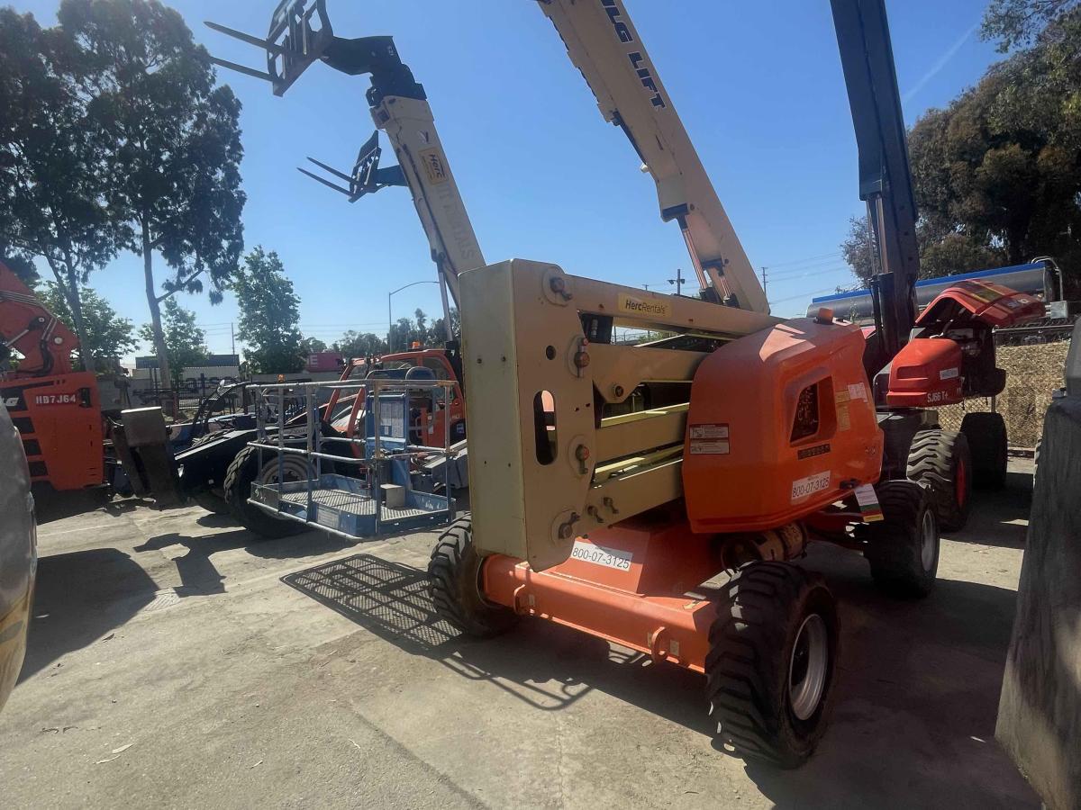 2015 JLG 450AJ