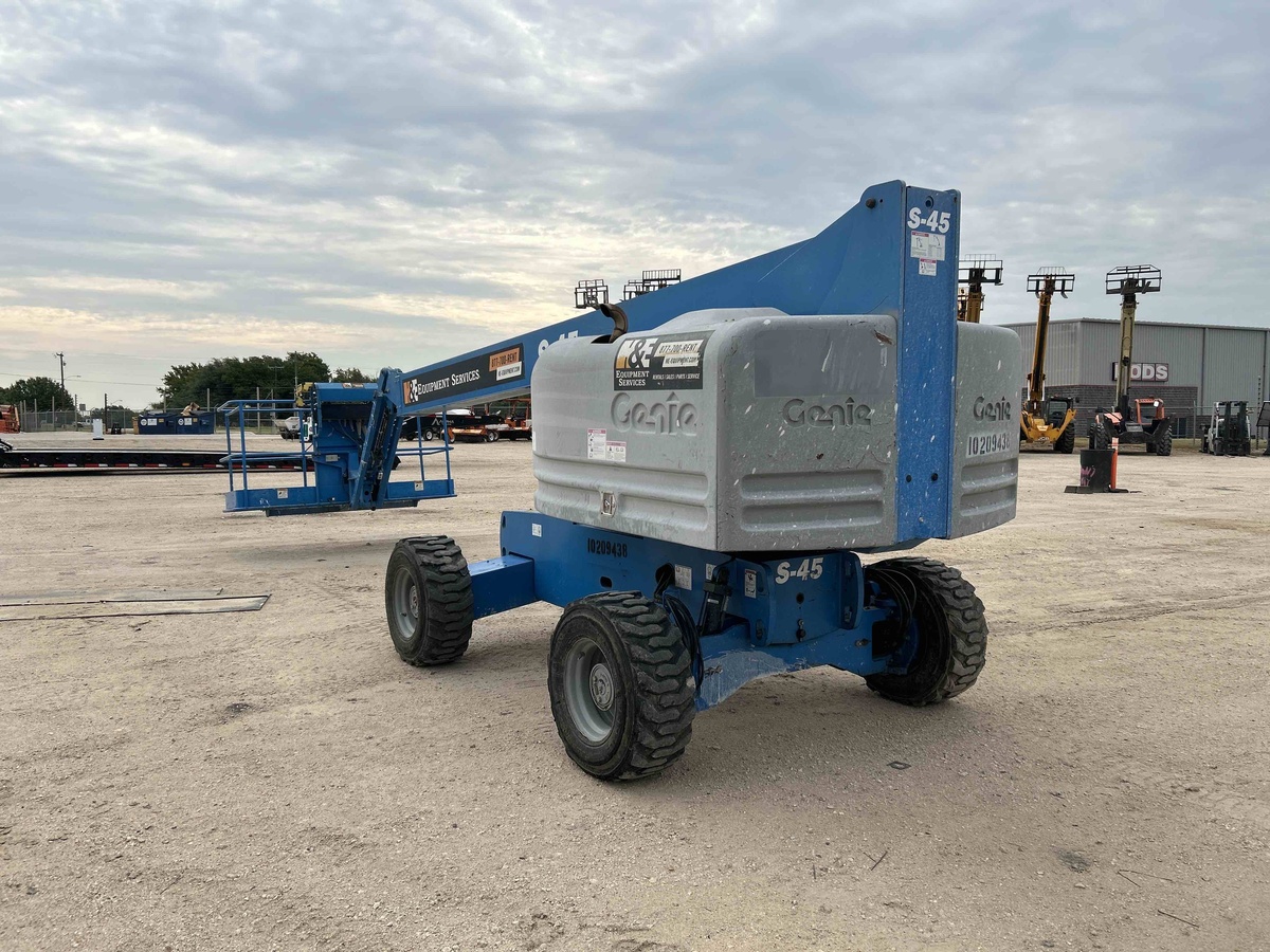 2017 Genie S-45