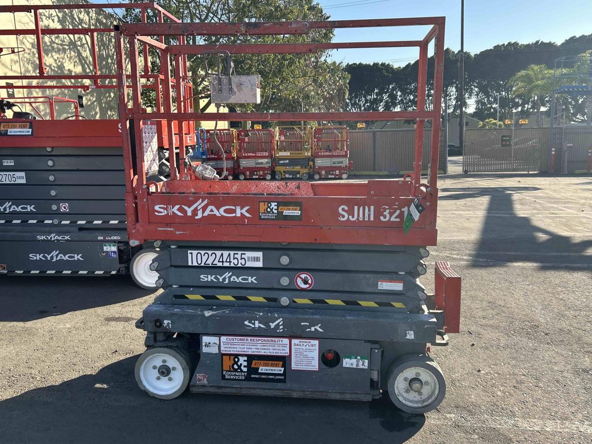 2017 Skyjack SJ3219