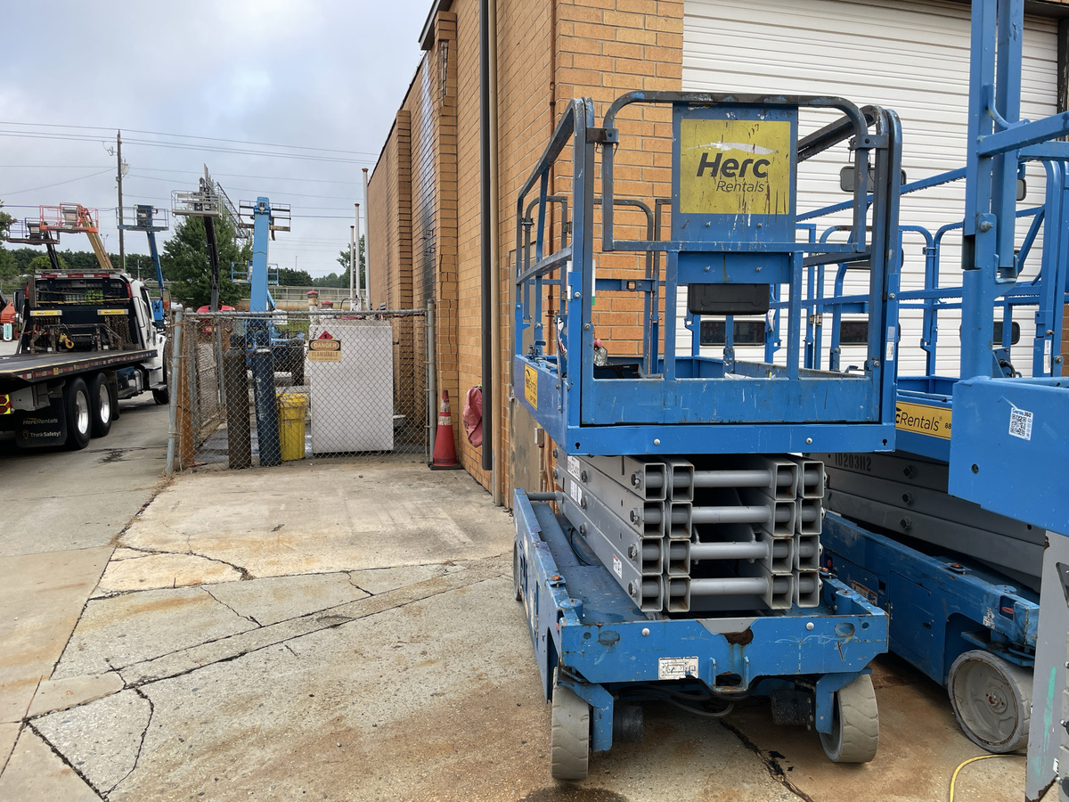 2018 Genie GS-3246-3