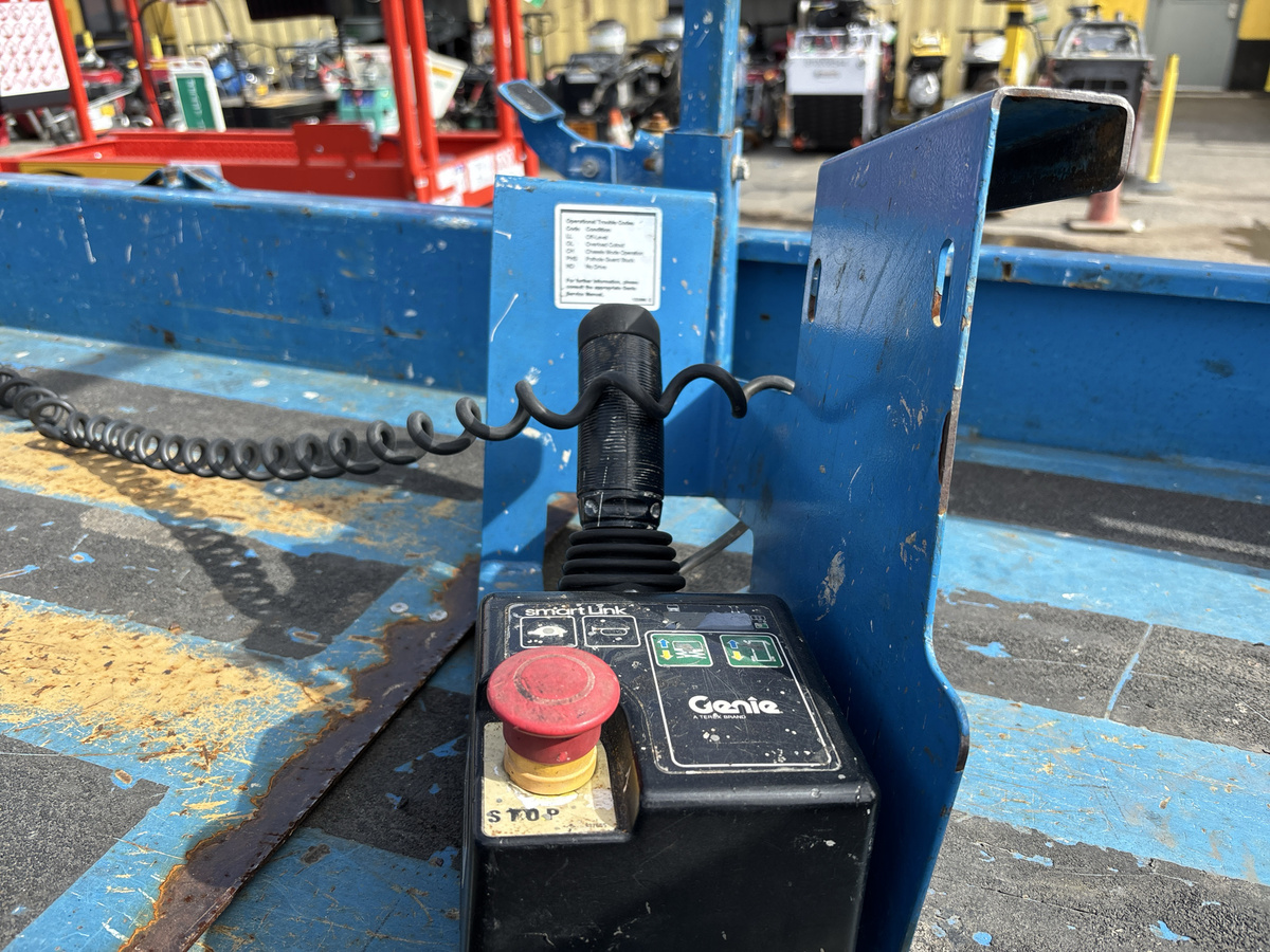 2016 Genie GS-2632-5