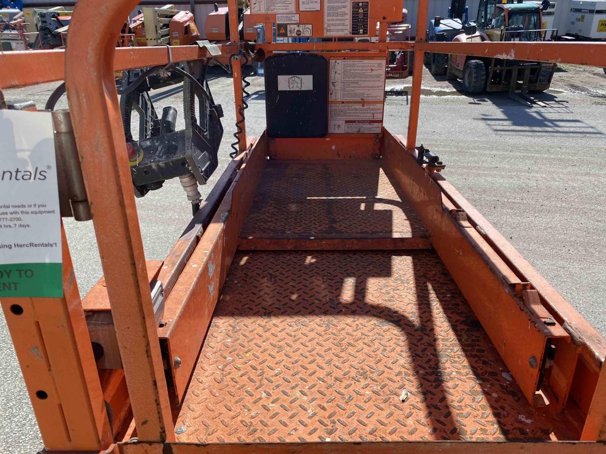 2017 JLG 1930ES-4