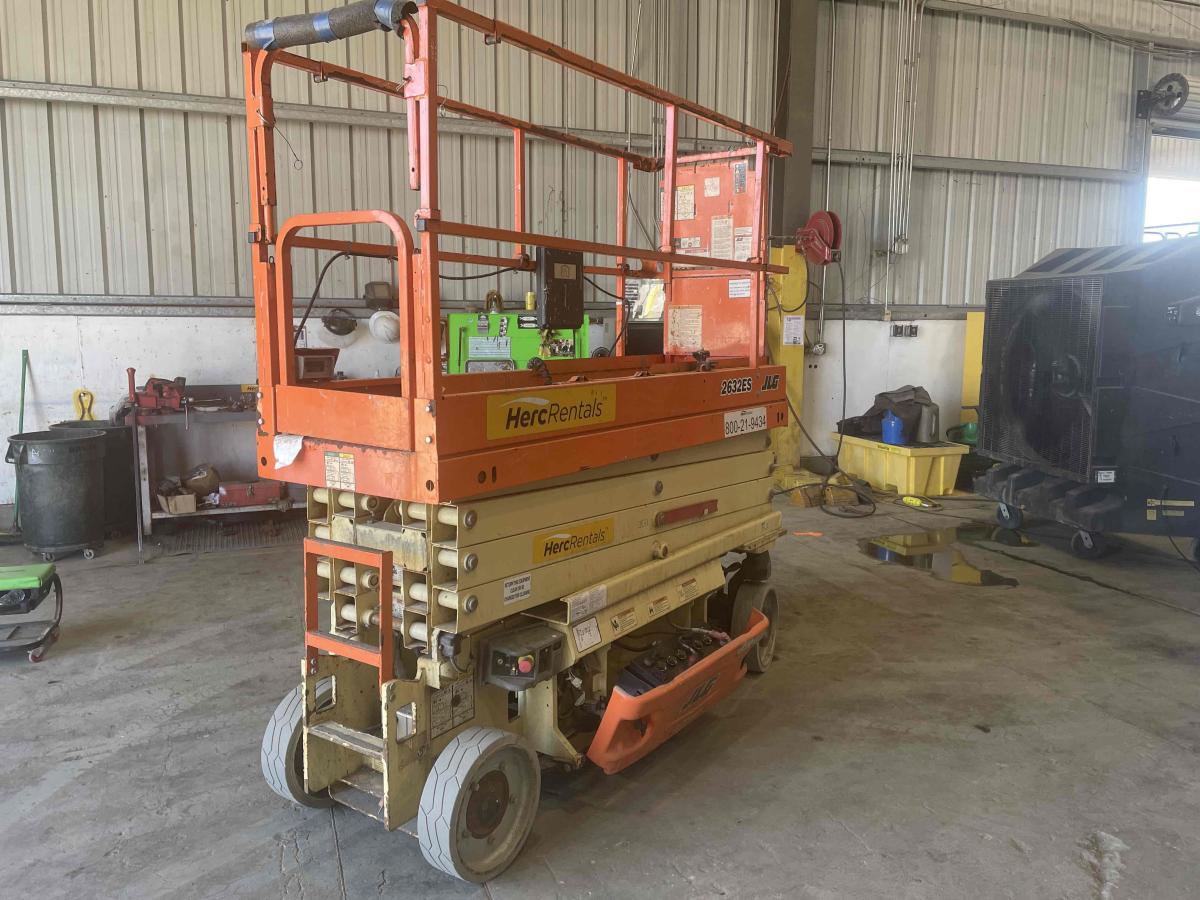 2018 JLG 2632ES-1