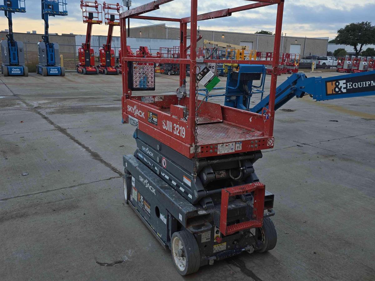 2017 Skyjack SJ3219-4