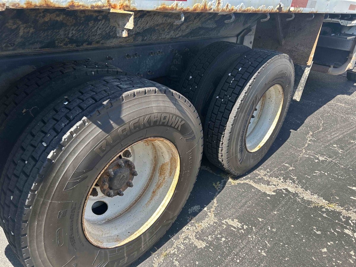 2009 International 7400-7