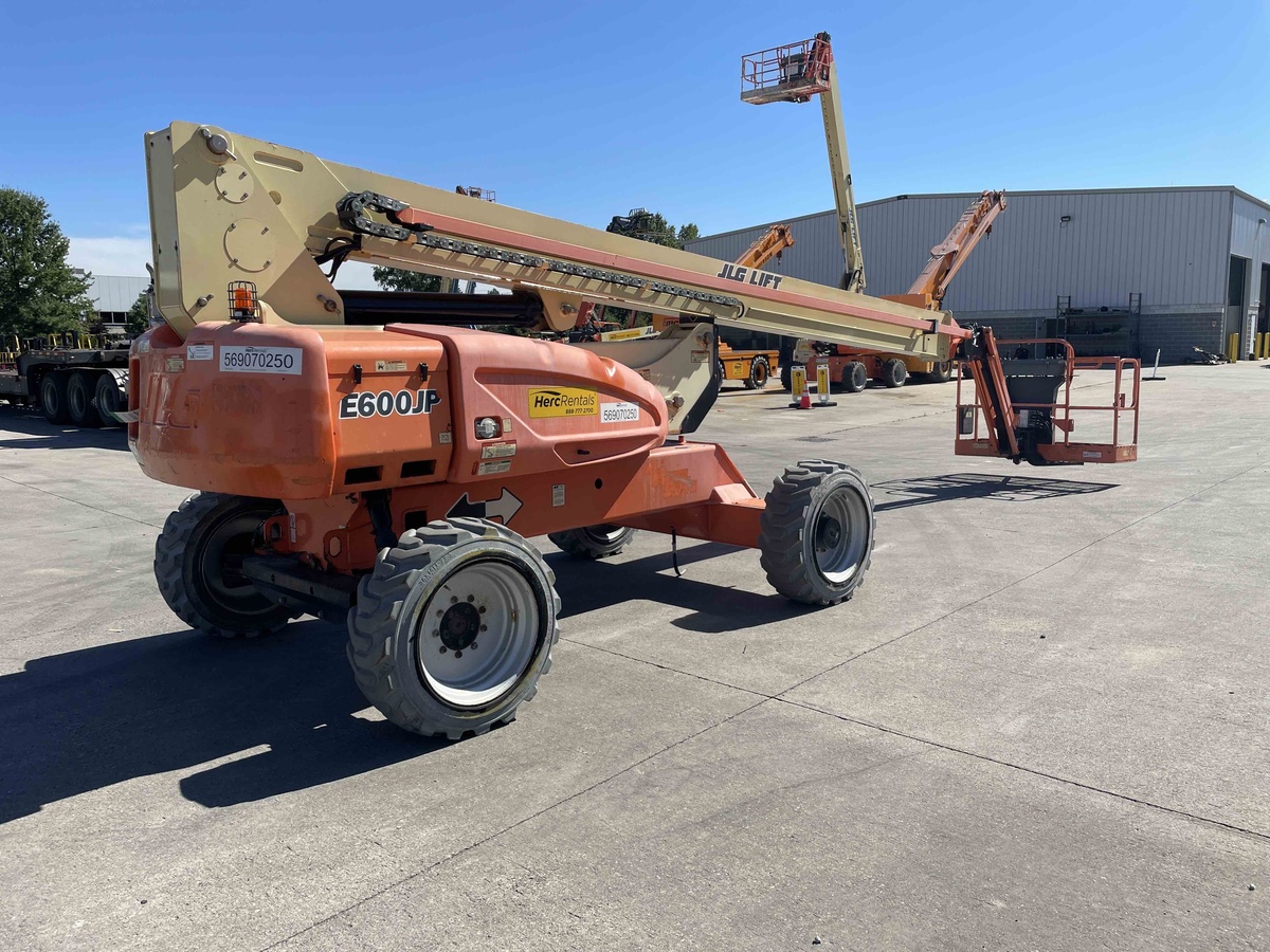 2013 JLG E600JP-3