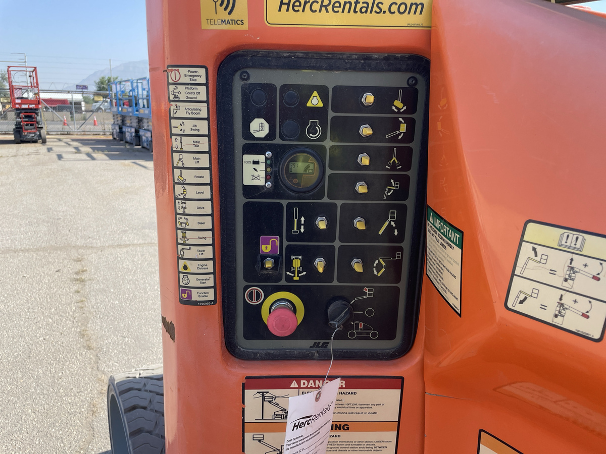 2018 JLG E400AJPN-8
