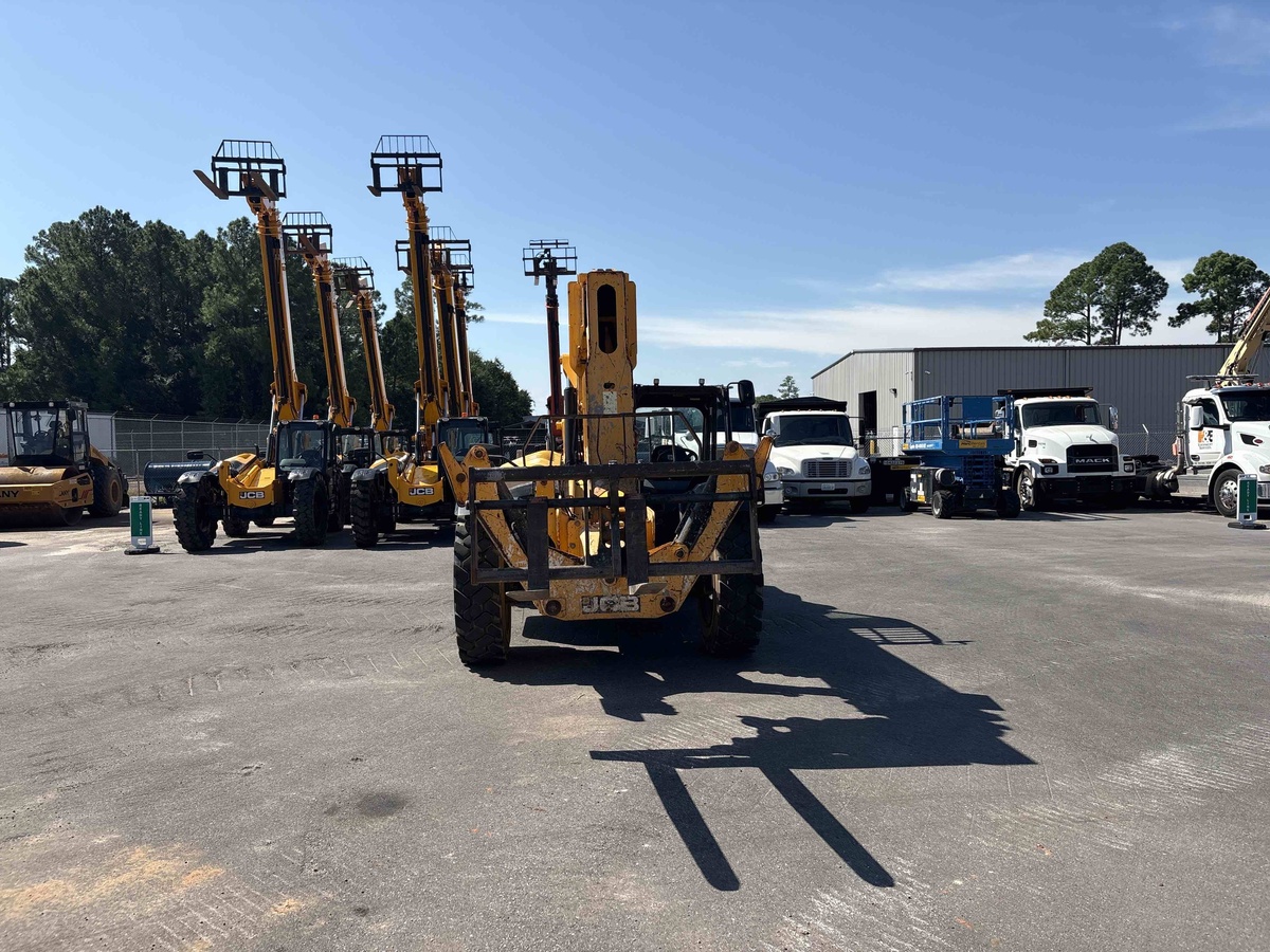2017 JCB 510-56-4