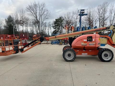 2012 JLG 600AJ