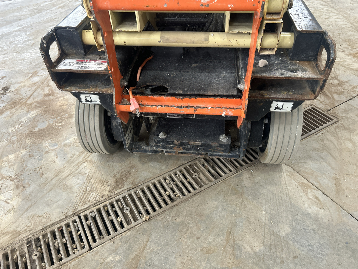 2018 JLG 1932R-7