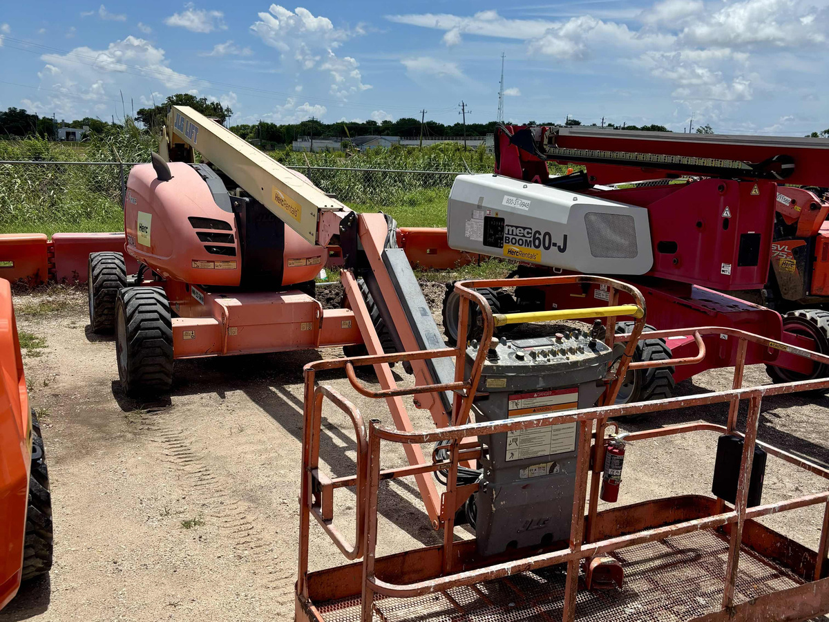 2018 JLG 600AJ-4