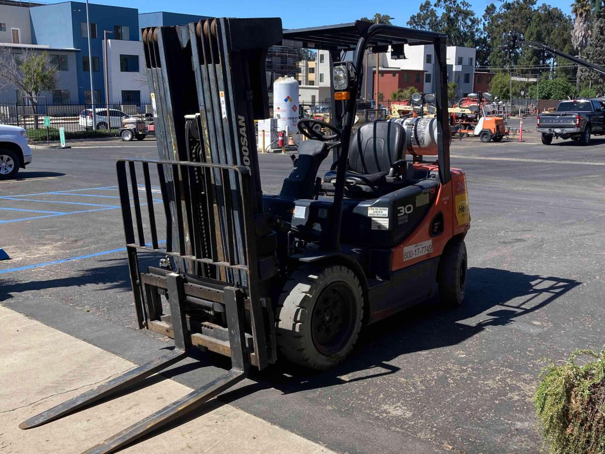 2017 Doosan G30E-5