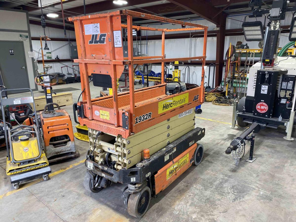 2018 JLG 1932R
