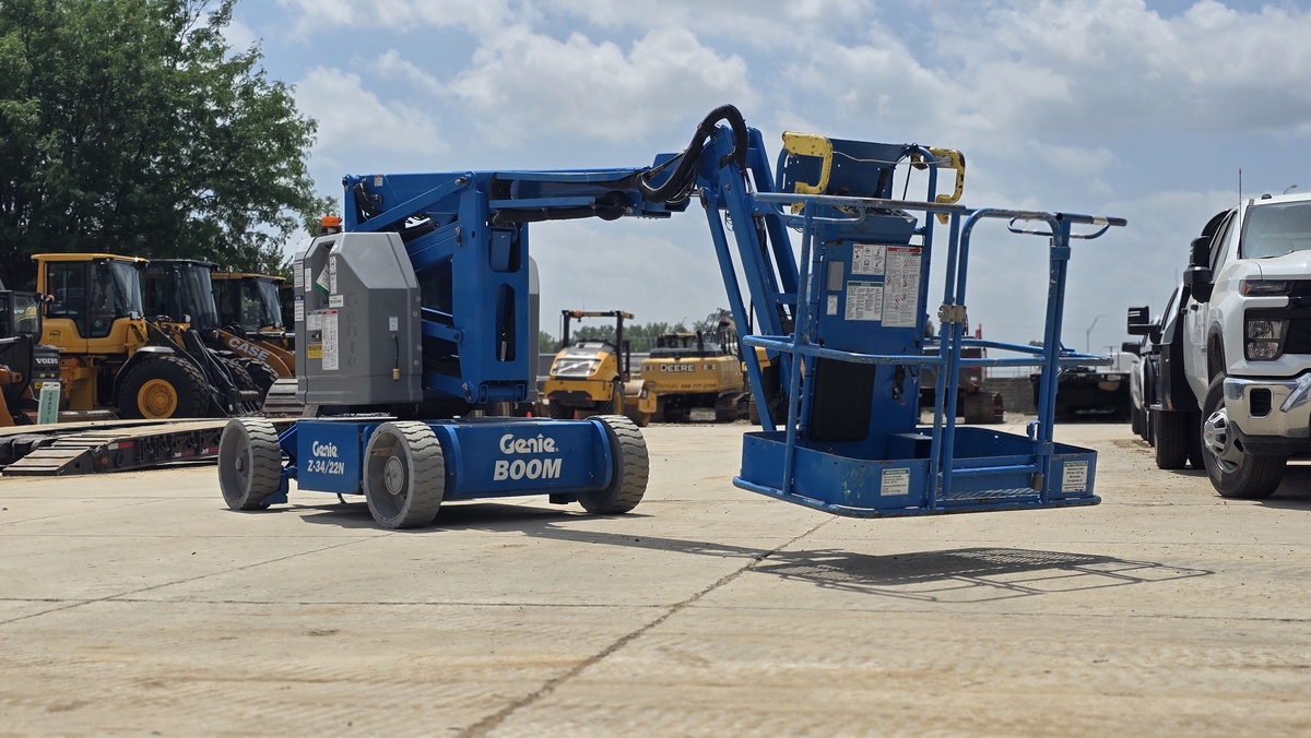 2017 Genie Z-34/22 N