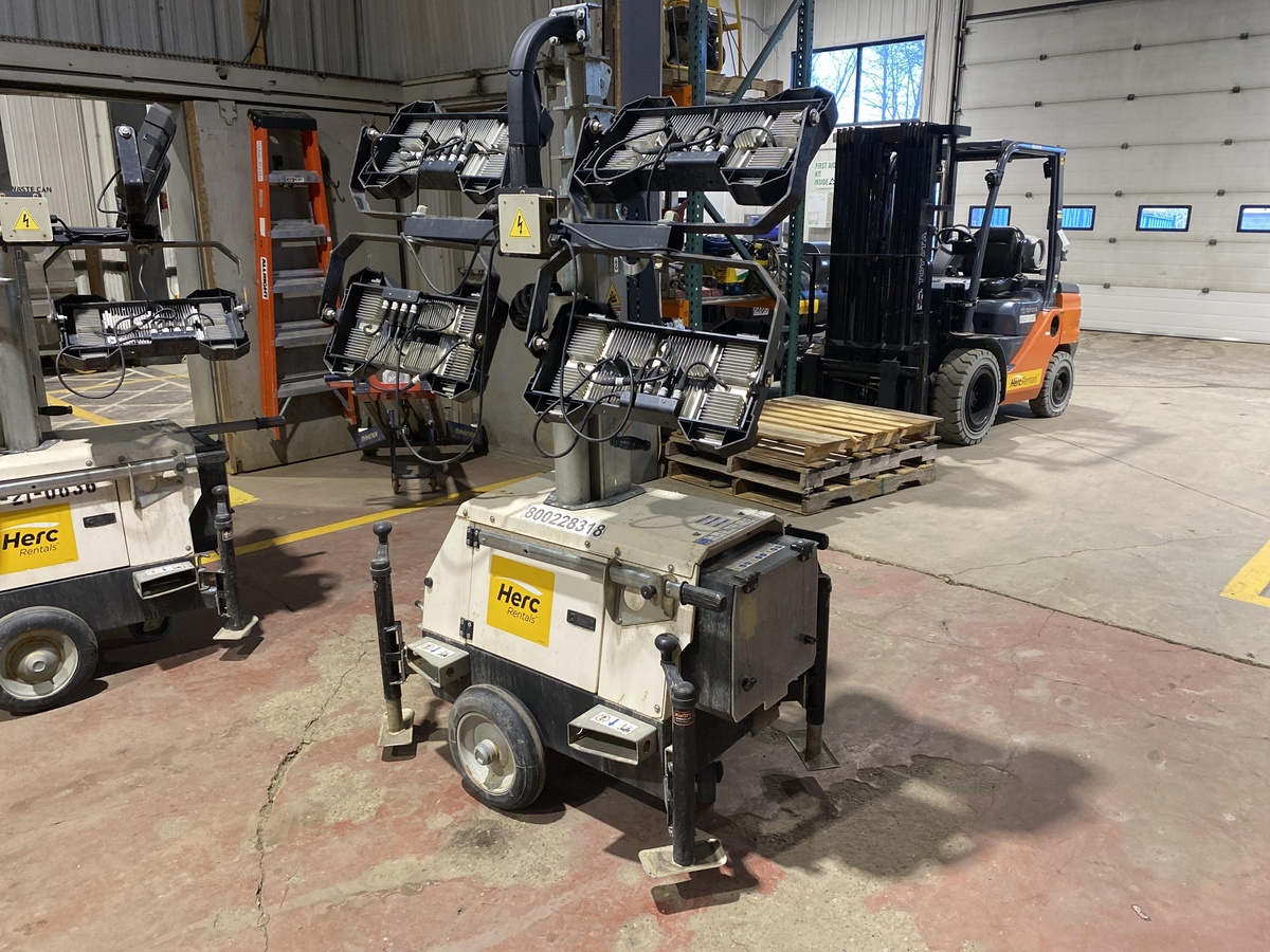 2018 Magnum PLT240-3