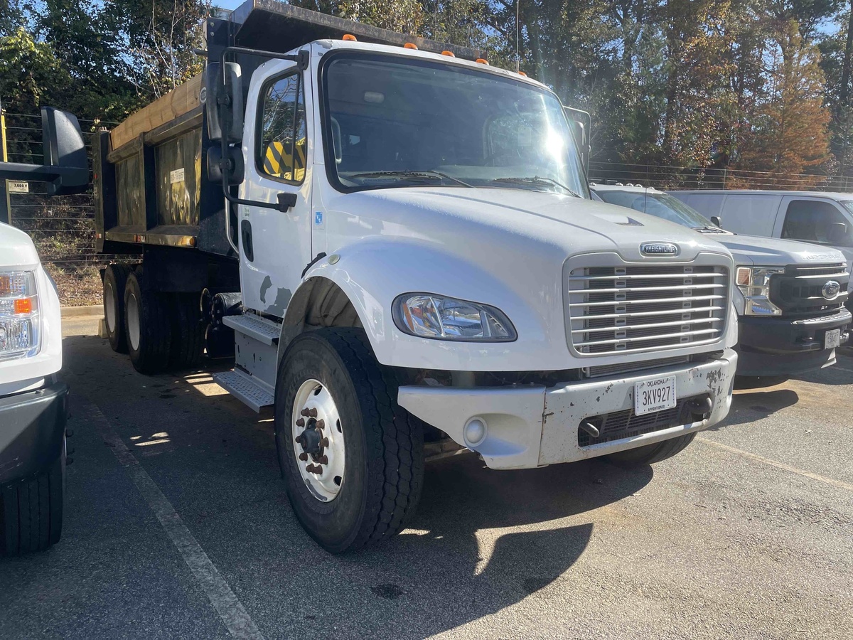 2018 Freightliner M2106-2