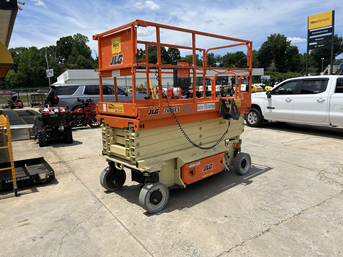 2018 JLG 2646ES