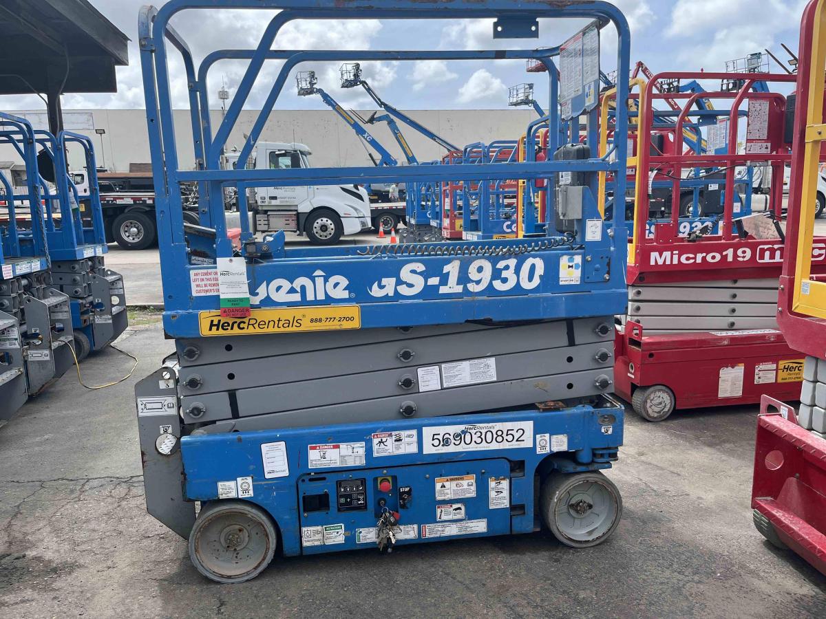 2018 Genie GS-1930