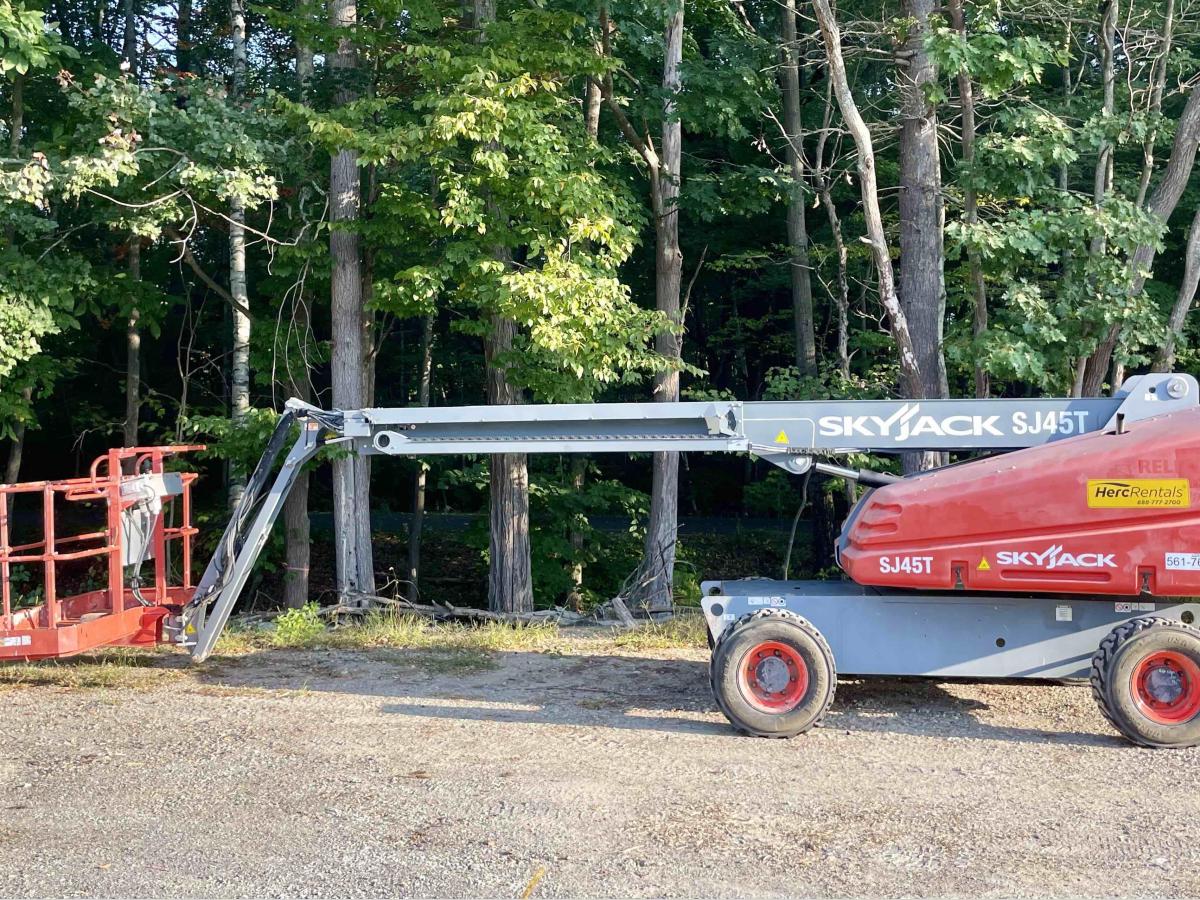 2017 Skyjack SJ45 T