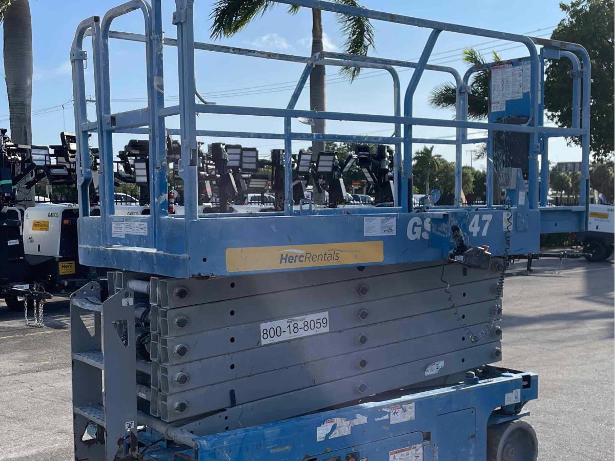 2017 Genie GS-4047